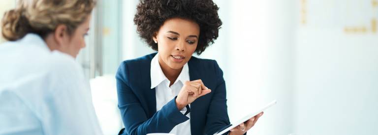 Ik kan u zeggen precies hoeveel u in aanmerking voor..Zuid-Afrika, Advocaat - Juridisch beroep, Afrikaanse etniciteit, Interview - Evenement, Juridisch systeem, schade zakelijk, employee benefits, overleg, bespreking, wkr, werkkostenregeling